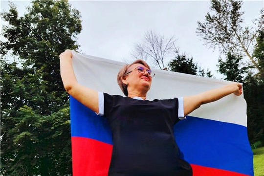 Храним символы страны