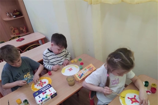 "Неделя народной культуры" на занятиях по рисованию