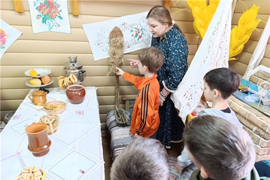 День музеев " ,"Чувашская изба"