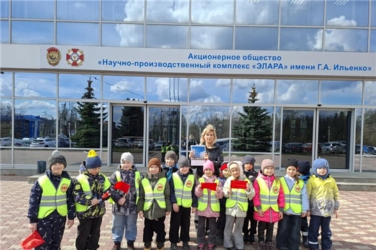 По родному краю с рюкзаком шагаю