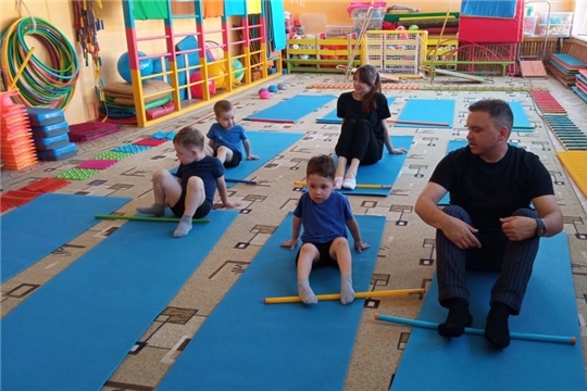 Оздоравливаемся вместе с родителями в кружке "Здоровейка"