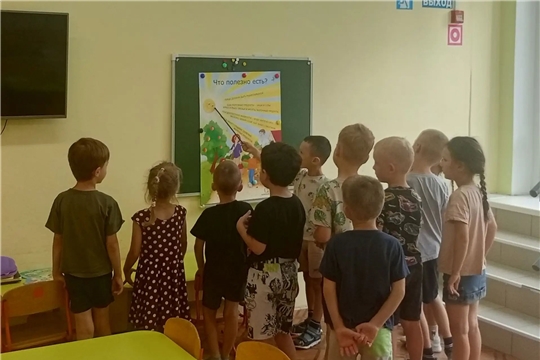 «Светит солнце нам в окно»