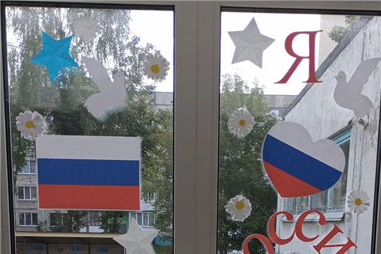 Храним символы страны