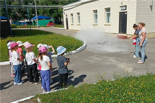 От теории к практике: обучение сотрудников и детей правилам пожарной безопасности