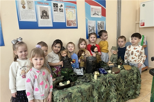 "Тематическая выставка ко дню защитника отечества"