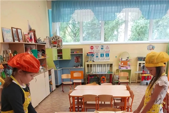 "Дежурство по столовой в детском саду"