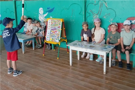 "Игра-викторина "Правила дорожные детям знать положено"