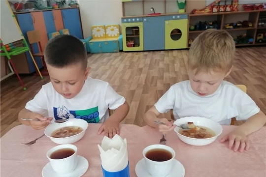 "Куриный бульон с гренками"