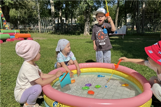 Игры с песком и водой – одно из любимых детских занятий