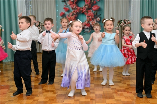 Утренник, посвященный самым любимым, красивым и нежным
