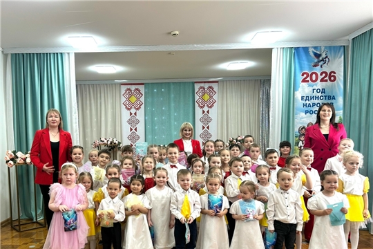Отчетный концерт творческих кружков.
