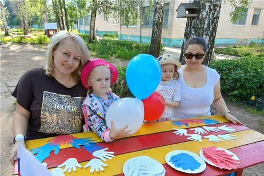 "Россия в каждой ладошке"