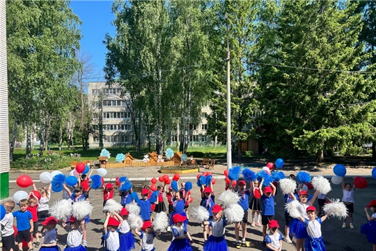 Утро с флешмоб-зарядкой «Физкультпривет, Россия» в нашем детском саду!