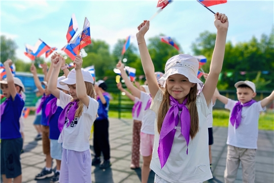 Яркое начало дня в преддверии Дня России