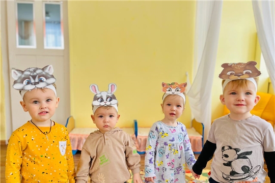 Маленькие актеры:  Сказка в гостях у «Колокольчиков»