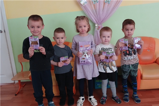 "Пчелки" участвуют в благотворительной акции по сбору корма для кошек