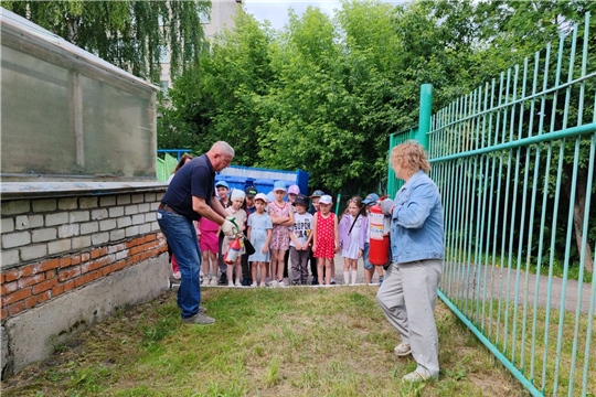 Проверка и испытание огнетушителя.