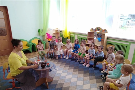 Чаепитие с куклами