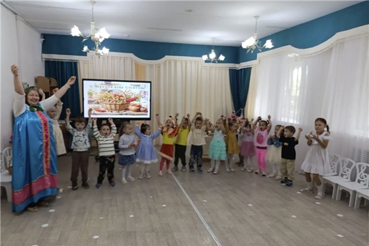 В «Смородинках» прошёл праздник урожая: ребята отметили Ореховый и Хлебный Спас