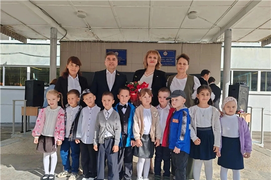 День знаний - праздник цветов, друзей и улыбок!