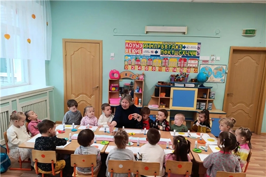 В «Смородинках» вырастили луковую грядку: ребята отметили Всемирный день лука творчеством и полезными знаниями.