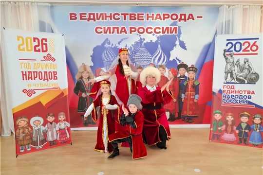 Костюмерная детского сада пополнилась стилизованными костюмами народов России