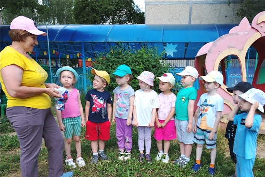 Беседа с детьми на тему «Головной убор в жару»