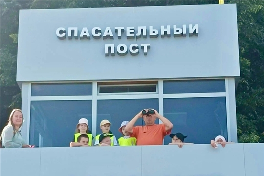 Воспитанники детского сада посетили спасательный пост на Центральном пляже города
