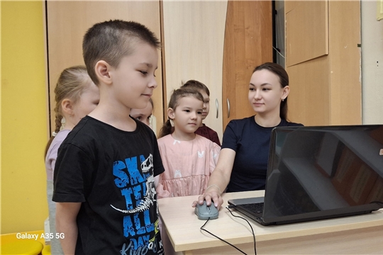 Познавательный час "Безопасный интернет"