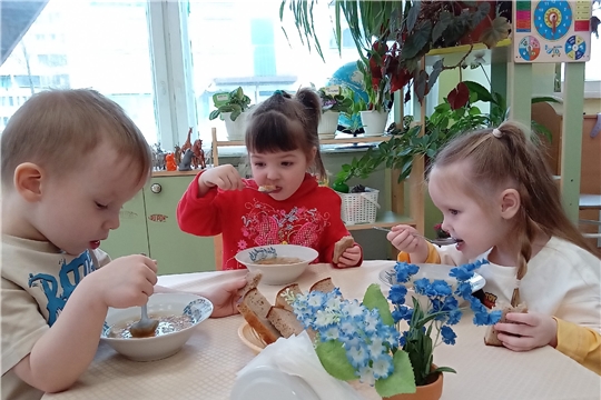 Бульон с гренками