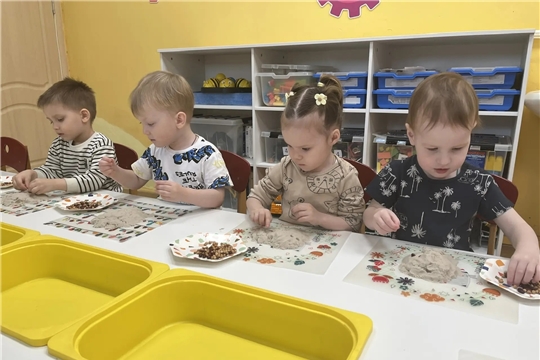 Кинетический песок на кружке «Веселые ладошки» 