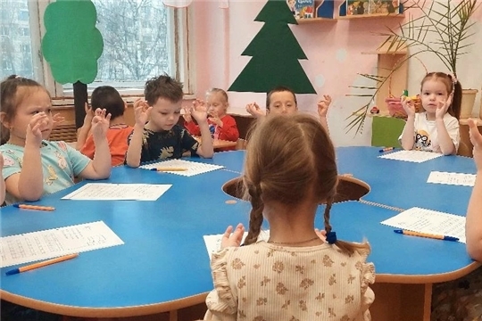 Пальчиковые игры на кружке "Подготовка руки к письму"