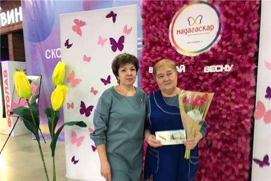 Цветы мамам героев