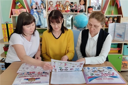 Педагоги презентуют коллегам авторские дидактические игры