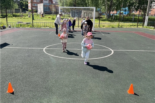 Летом весело играем — здоровье укрепляем