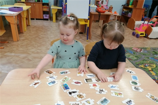 Наши пальчики играли