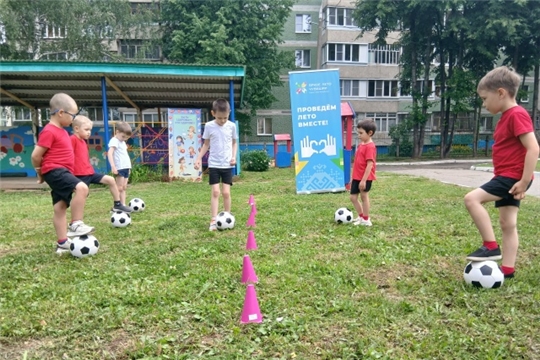 Юный футболист