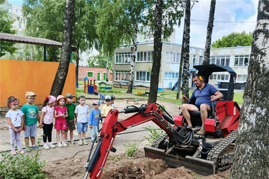 Работа экскаватора
