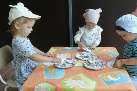 Наши пальчики играли