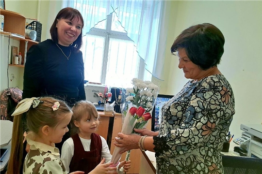 Удели внимание - поздравь с праздником