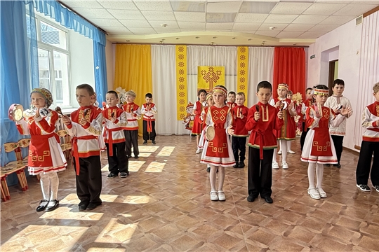 В краю ста тысяч песен