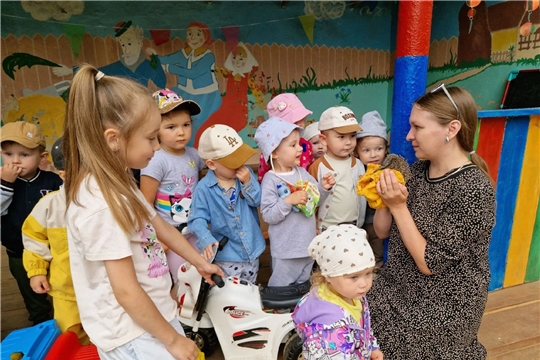 Маленькое чудо — ребята познакомились с настоящим ёжиком!