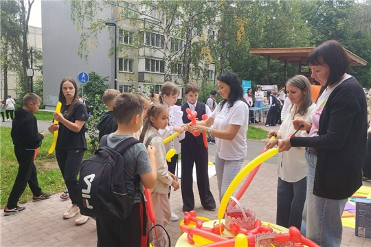 Наши педагоги — на городском фестивале «Школьный бульвар»