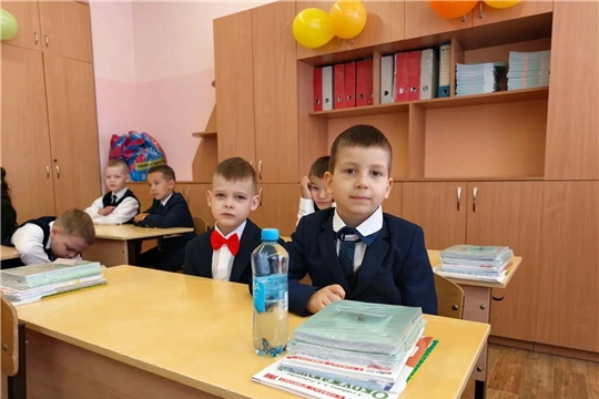Выпускники в гостях у дошколят