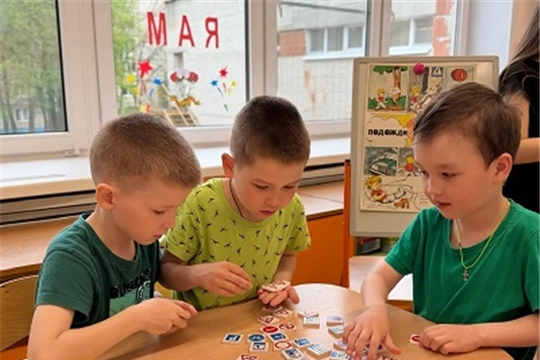 Закрепление ПДД с выпускниками