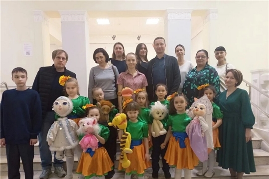 Ребята продолжают познавать мир театра.