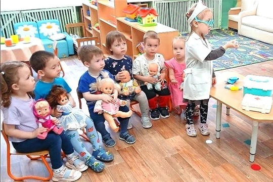 Малыши поздравляют с Днём работников скорой медицинской помощи!