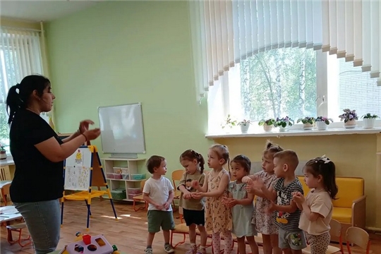 Итоги работы творческого кружка «Каляки‑Маляки»: успехи воспитанников группы «Гномики»