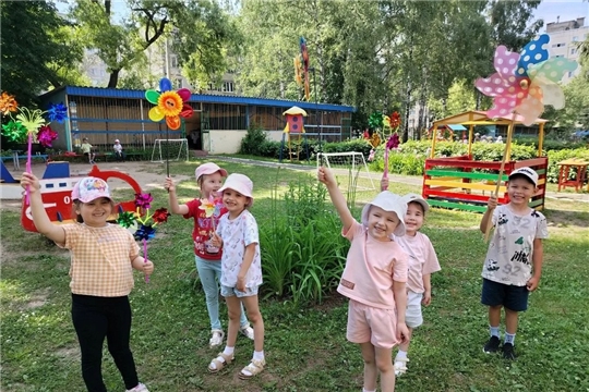 «Всемирный день ветра в детском саду: опыты и эксперименты группы „Капельки“»