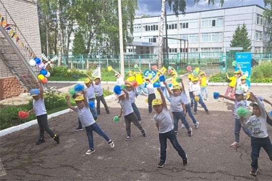 В ритме города: танцевальный флешмоб в преддверии праздника